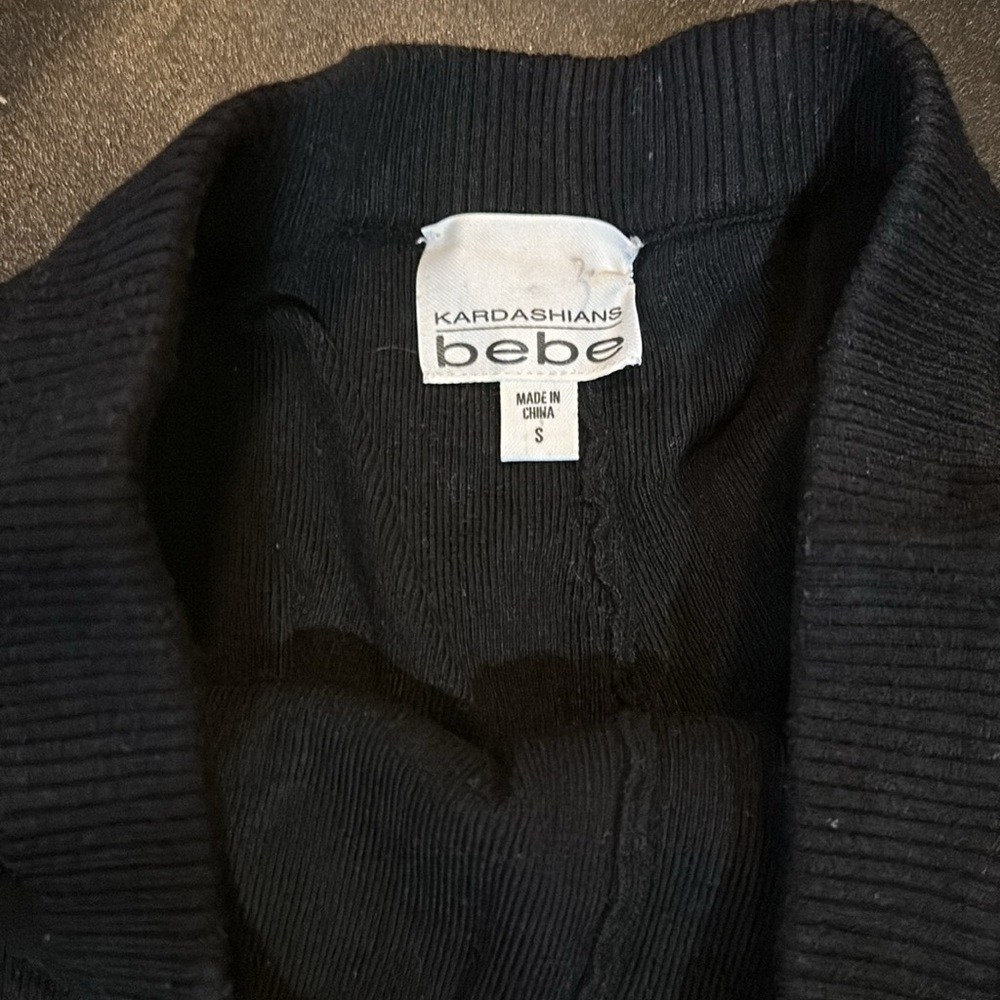 Woman’s Bebe legging - Picture 2 of 3